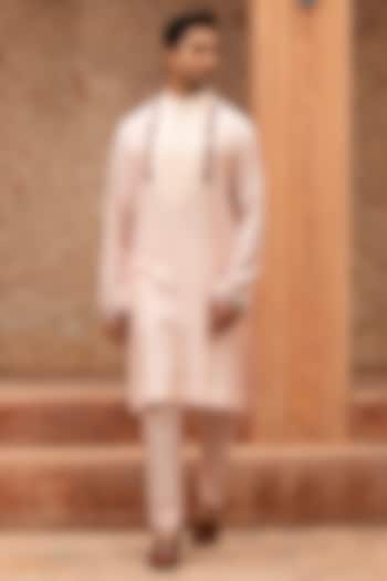 Pastel Pink Silk Hand Embroidered Kurta Set by Design O Stitch Men at Pernia's Pop Up Shop