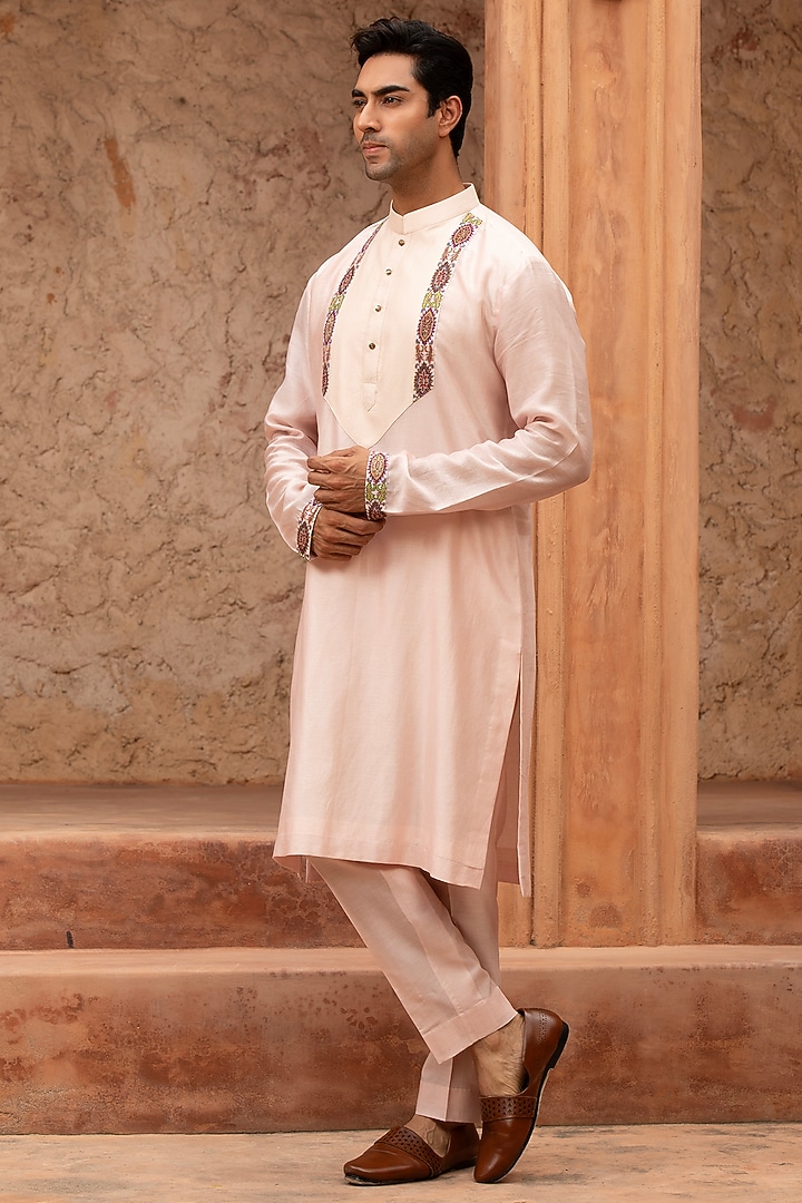 Pastel Pink Silk Hand Embroidered Kurta Set by Design O Stitch Men at Pernia's Pop Up Shop