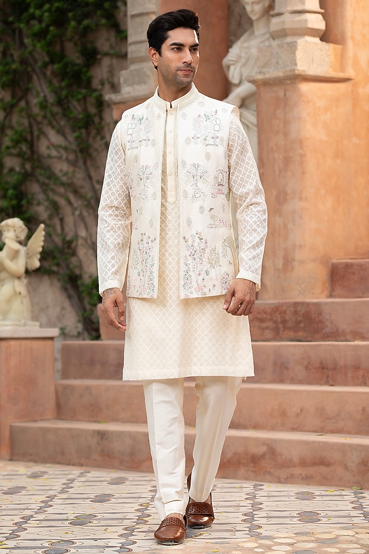 Ivory Silk Floral Embroidered Nehru Jacket Set by Design O Stitch Men at Pernia's Pop Up Shop