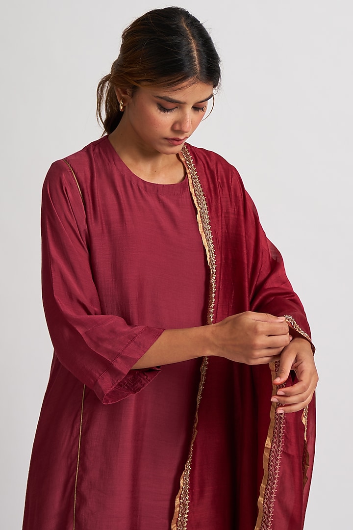Red Hand Embroidered Kurta Set
by Dot at Pernia's Pop Up Shop