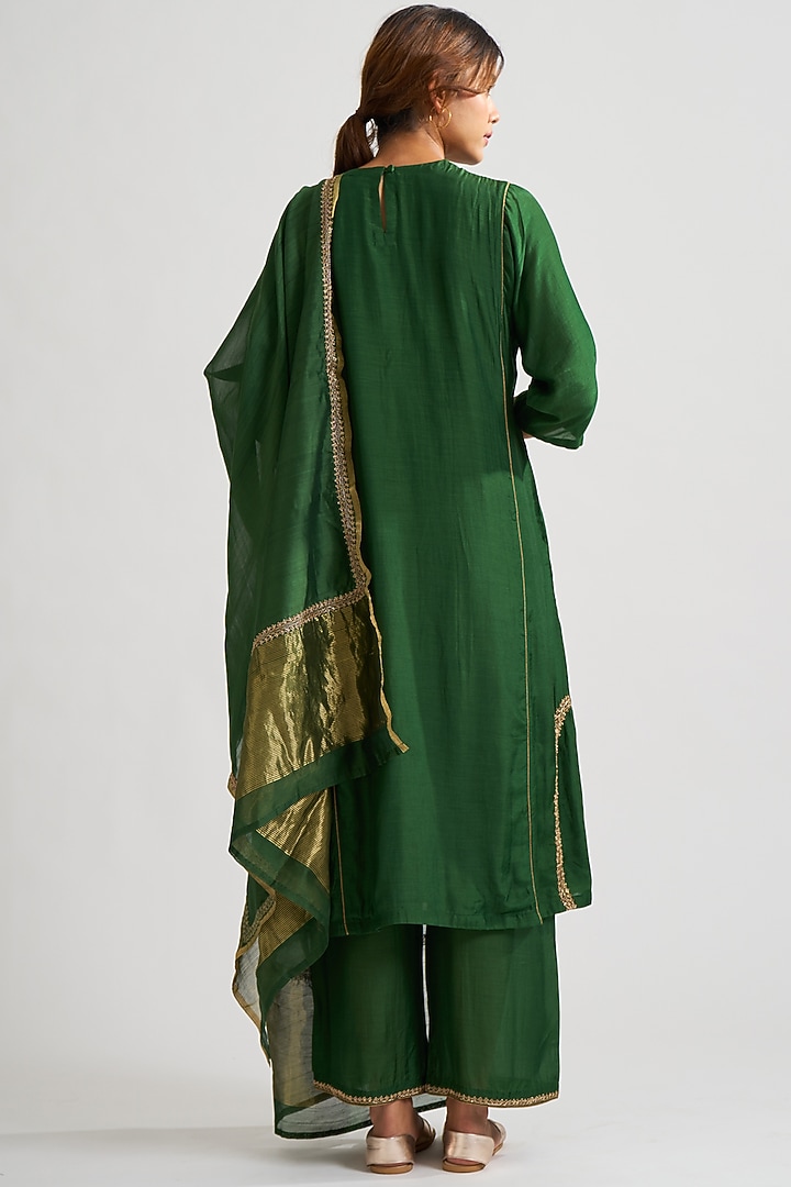 Emerald Hand Embroidered Straight Kurta Set by Dot at Pernia's Pop Up Shop