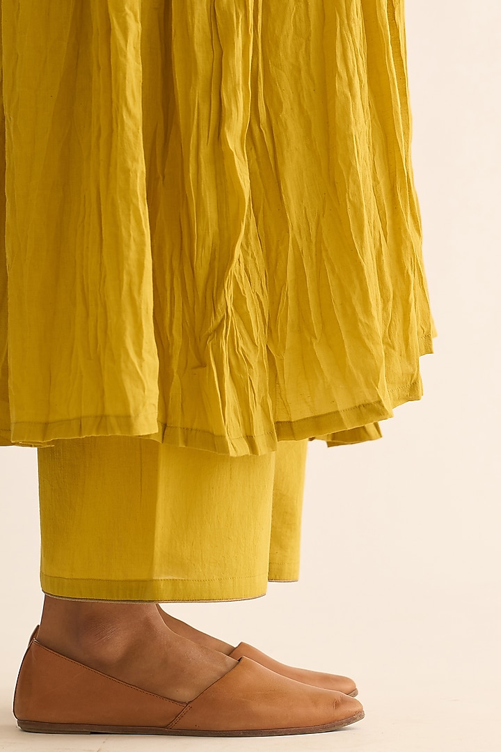 Bright Green Hand Embroidery Kurta Set by Dot at Pernia's Pop Up Shop