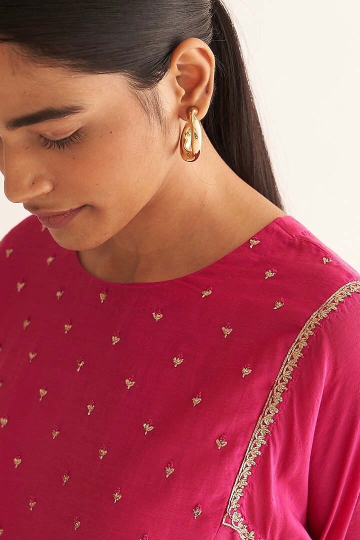Pink Hand-Embroidered Kurta With Slip