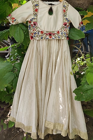 Ivory Chanderi French knot Embroidered Lehenga Set For Girls by Daddys Princess by Priyanka Jain