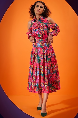 Pink Art Twill Pleated Skirt Set by DRAMEBAAZ