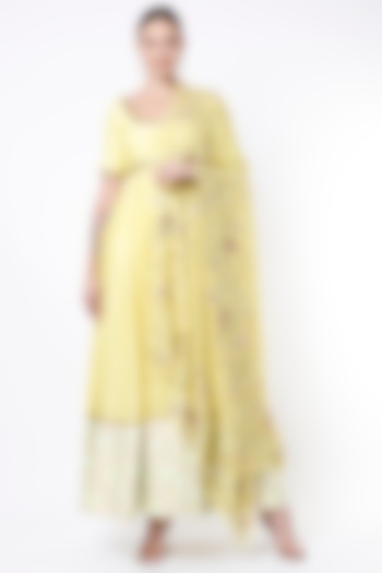 Yellow Embroidered Anarkali Set by Blue Lotus