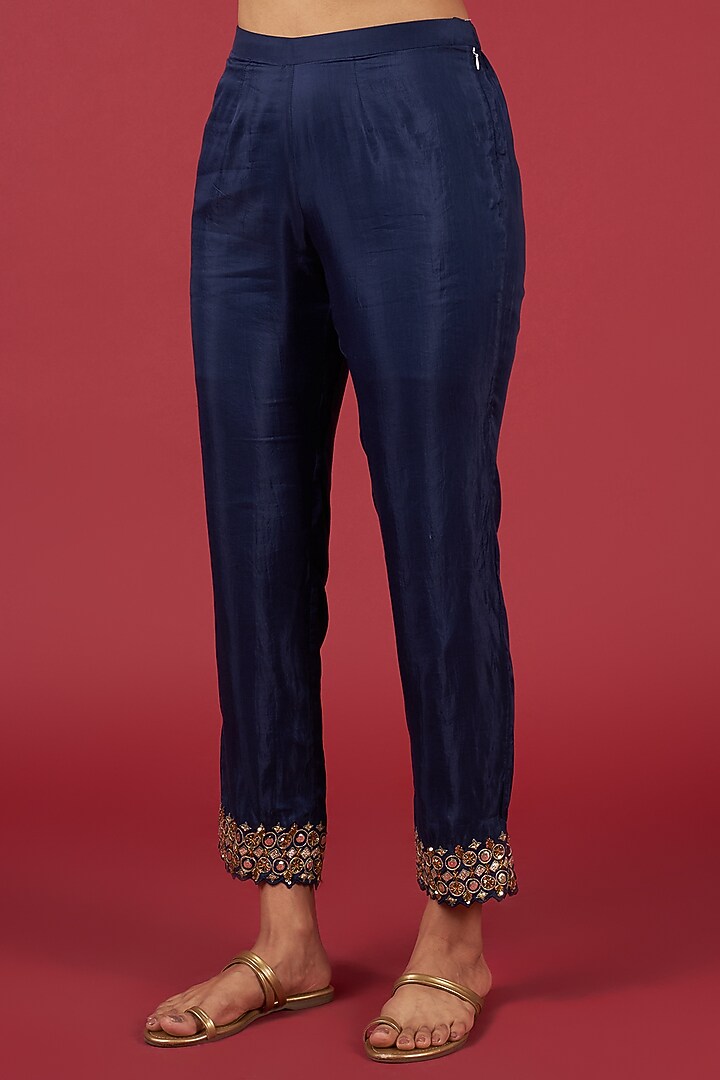 Deep Blue Chennur Thread Embroidered Kurta Set by Blue Lotus at Pernia's Pop Up Shop