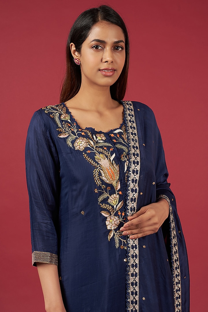 Deep Blue Chennur Thread Embroidered Kurta Set by Blue Lotus at Pernia's Pop Up Shop
