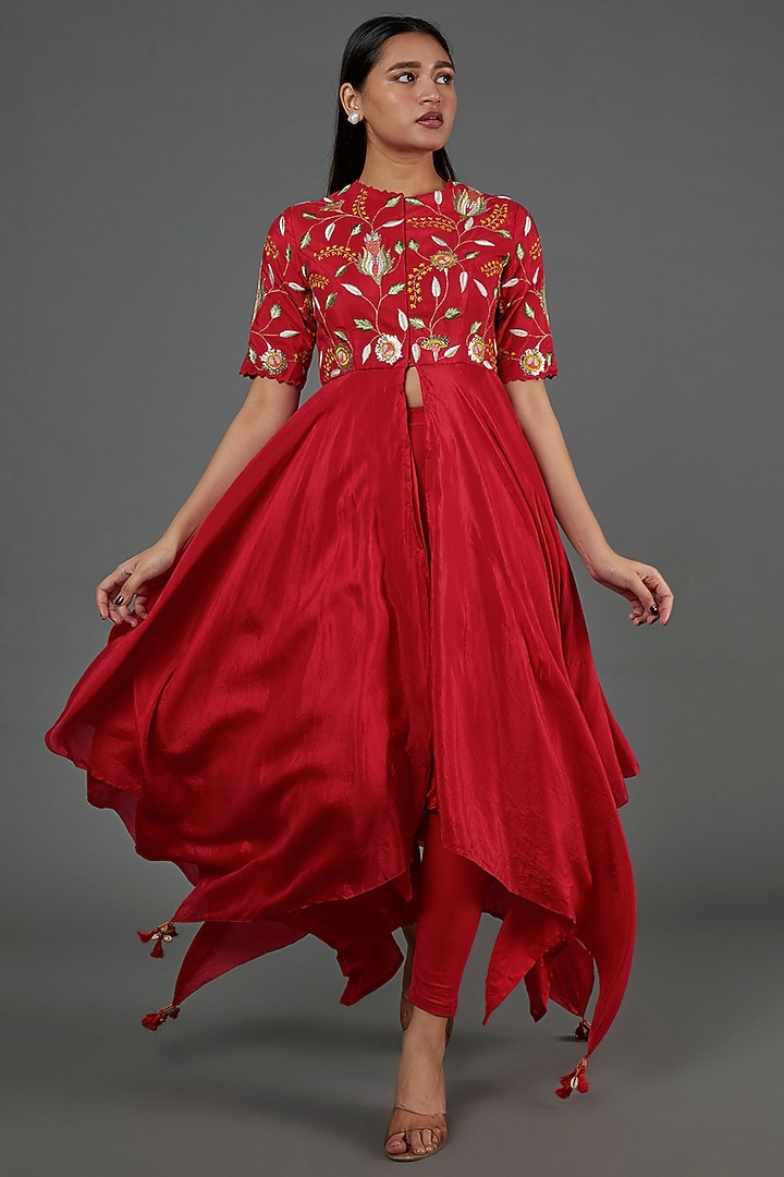 Red Chennur Thread Embroidered Asymmetrical Kurta by Blue Lotus at Pernia's Pop Up Shop