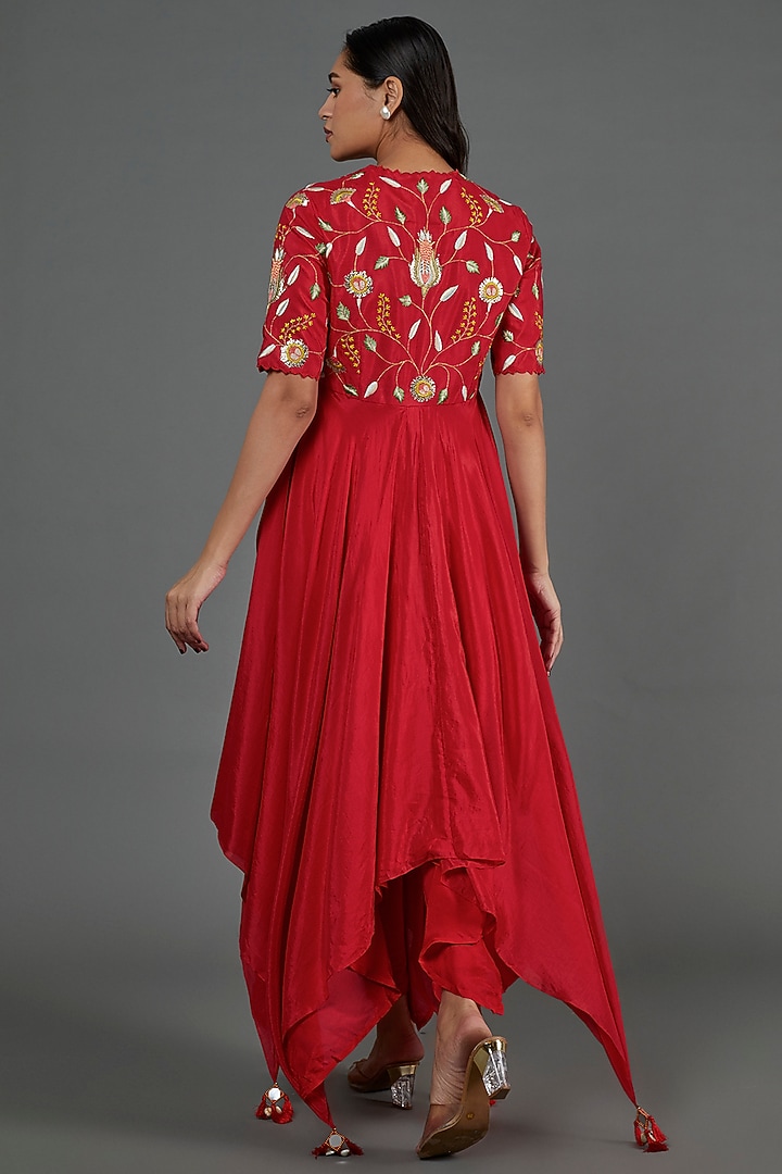 Red Chennur Thread Embroidered Asymmetrical Kurta by Blue Lotus at Pernia's Pop Up Shop