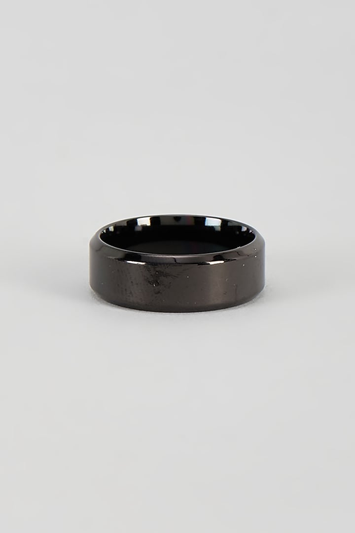 Black Brass Ring by Drip project