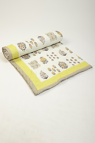 Yellow Printed Kashmiri Booti Single Bed Quilt by Ritu Kumar Home