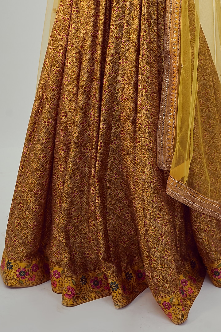 Yellow Printed Wedding Lehenga Set by Drishti & Zahabia at Pernia's Pop Up Shop