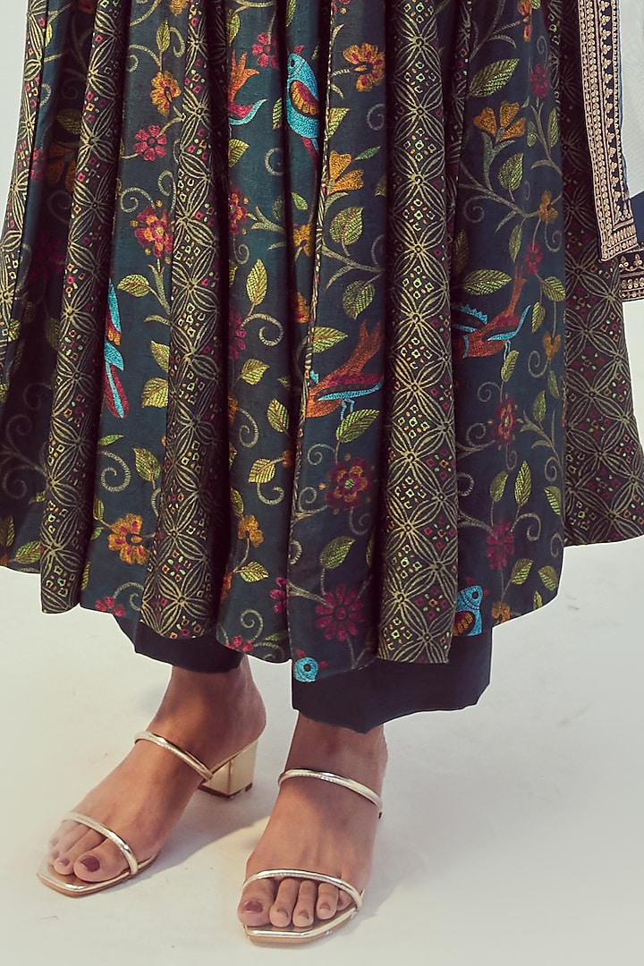 Olive Printed & Hand Embroidered Wedding Anarkali Set by Drishti & Zahabia at Pernia's Pop Up Shop