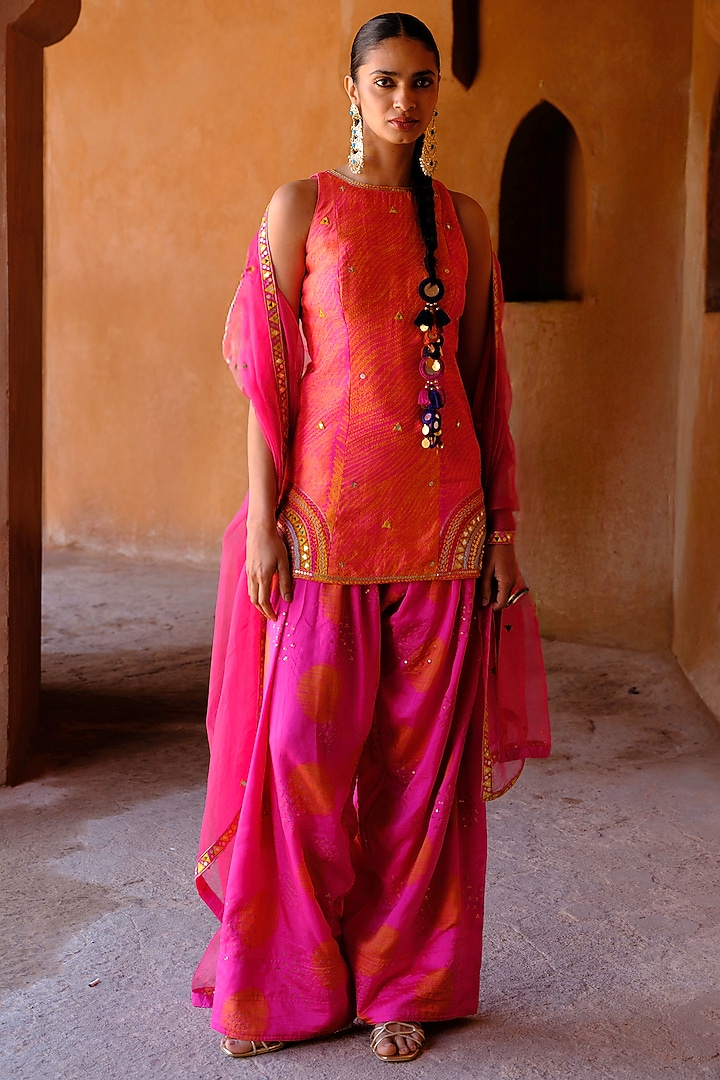 Pink Dupion Silk Mirror Hand Embroidered Tunic Set by Drishti & Zahabia at Pernia's Pop Up Shop