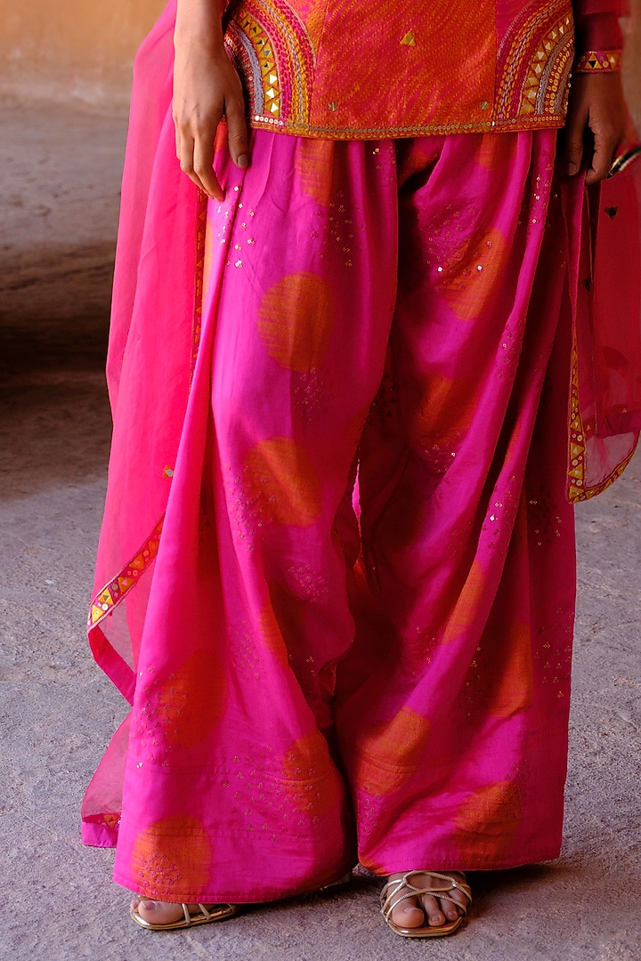 Pink Dupion Silk Mirror Hand Embroidered Tunic Set by Drishti & Zahabia at Pernia's Pop Up Shop
