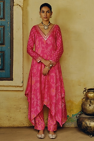 Rani Pink Dupion Silk Bandhani Printed & Embroidered Handkerchief Tunic Set by Drishti & Zahabia