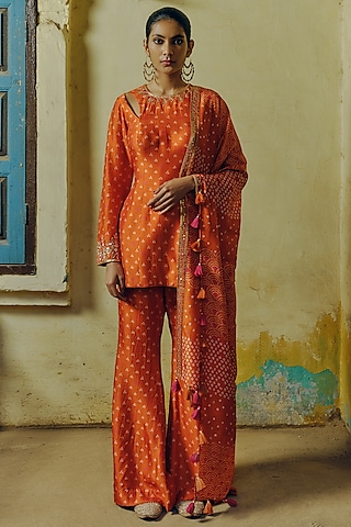 Rust Dupion Silk Bandhani Printed & Embroidered Kurta Set by Drishti & Zahabia