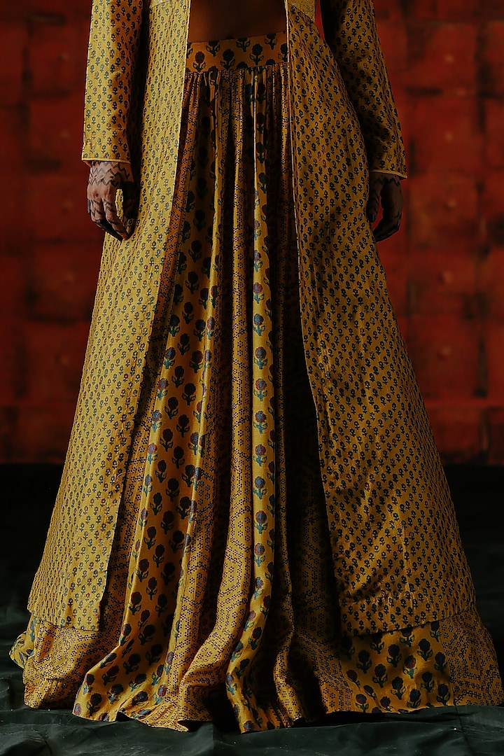 Amber Yellow Dupion Silk Printed Panelled Skirt Set by Drishti & Zahabia at Pernia's Pop Up Shop