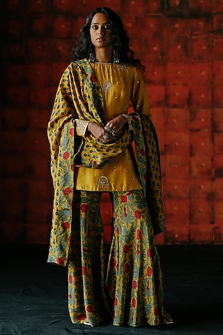 Amber Yellow Dupion Silk Hand Embroidered Kurta Set by Drishti & Zahabia