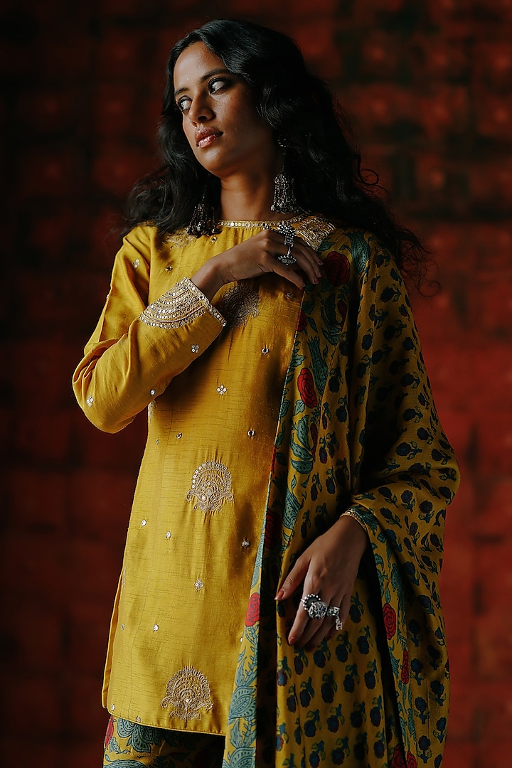 Amber Yellow Dupion Silk Hand Embroidered Kurta Set by Drishti & Zahabia at Pernia's Pop Up Shop