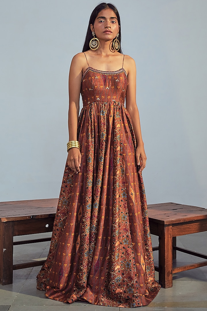open lace back dress Brick Puff Sleeve Tiered Maxi Dress – The King's Daughter Boutique