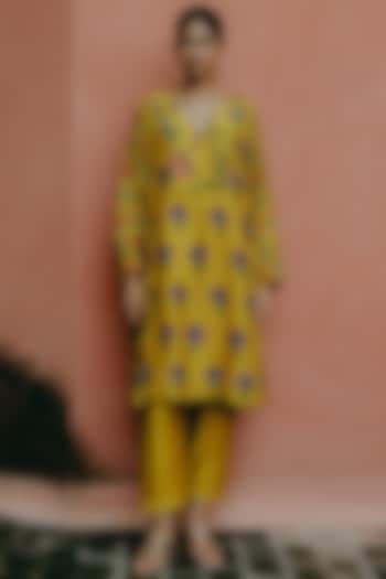 Yellow Dupion Silk Embroidered & Printed Kurta Set by Drishti & Zahabia at Pernia's Pop Up Shop