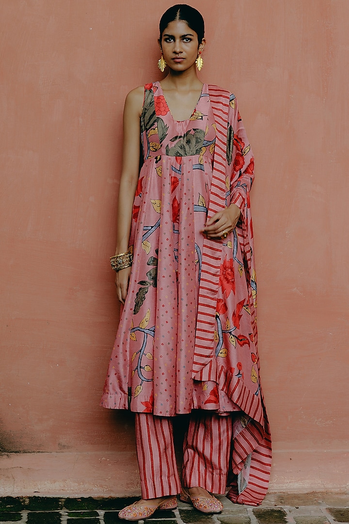 Pink Dupion Silk Kalamkari Printed Anarkali Set by Drishti & Zahabia at Pernia's Pop Up Shop