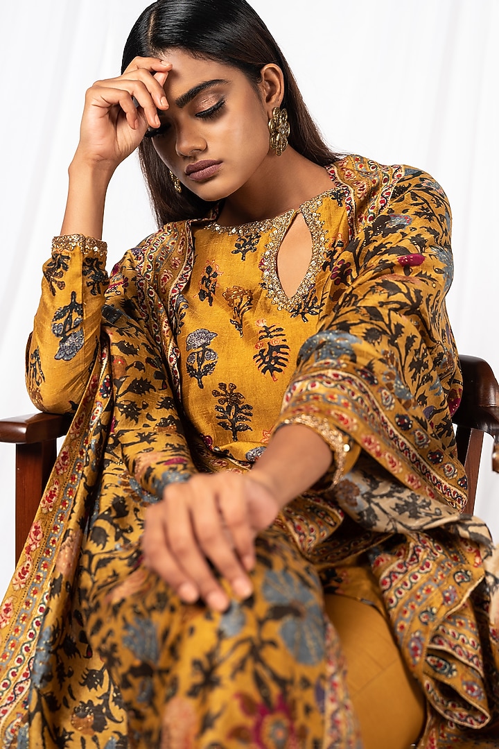 Mustard Printed & Embroidered Kurta Set by Drishti & Zahabia at Pernia's Pop Up Shop