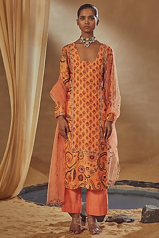 Pernia's Pop Up Shop: Luxury Designer Ethnic Clothing Website 2024