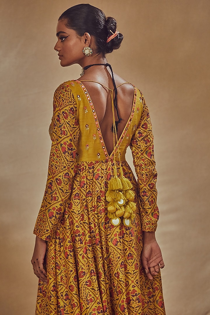 Yellow Embroidered Wedding Anarkali Set by Drishti & Zahabia at Pernia's Pop Up Shop