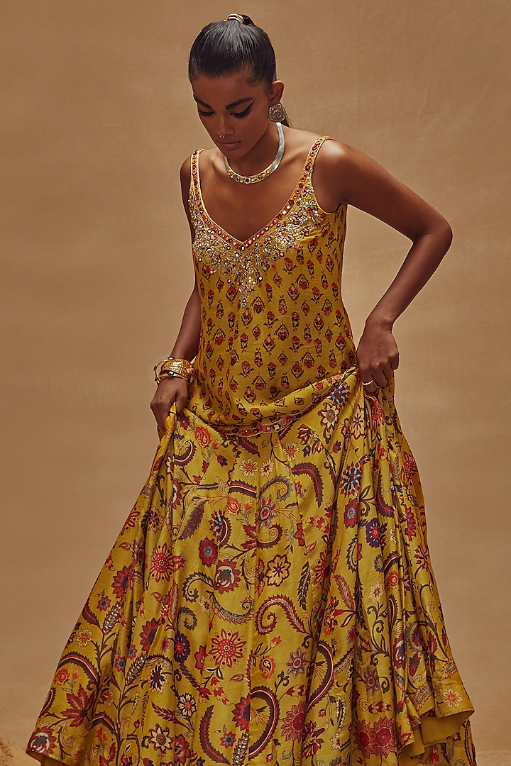 Yellow Floral Printed Kalidar Skirt Set by Drishti & Zahabia at Pernia's Pop Up Shop