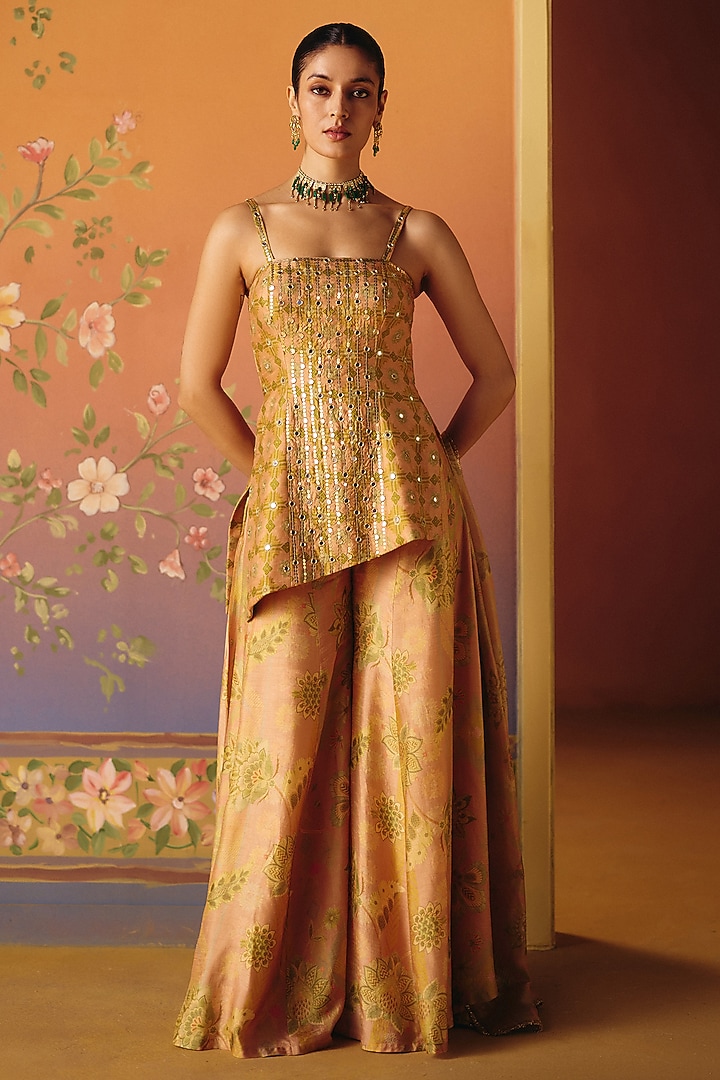 Blush Dupion Silk Hand Embroidered Asymmetrical Kurta Set by Drishti & Zahabia at Pernia's Pop Up Shop
