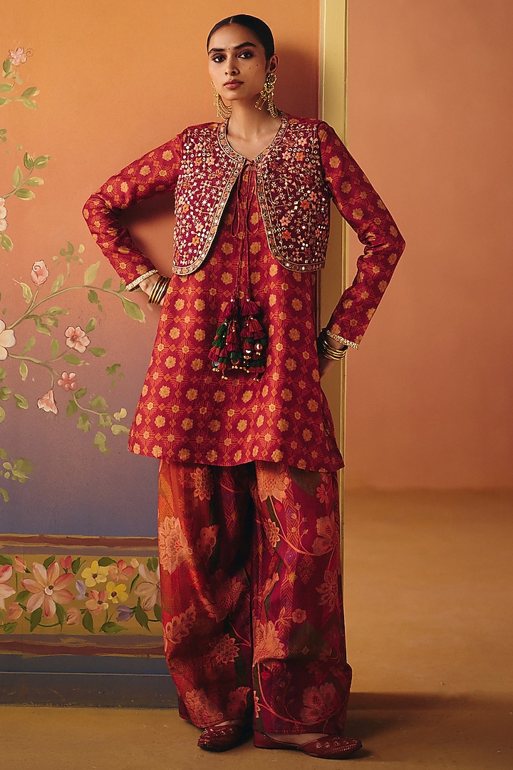 Rust Dupion Silk Printed Short Kurta Set by Drishti & Zahabia at Pernia's Pop Up Shop