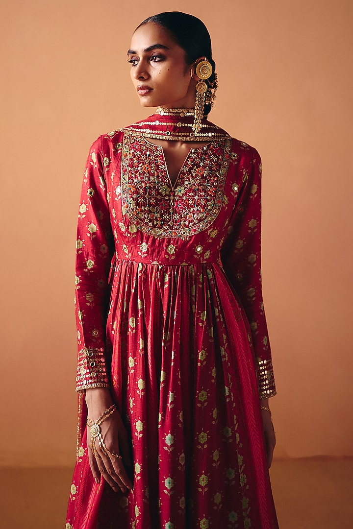 Pink Dupion Silk Hand Embroidered Wedding Anarkali Set by Drishti & Zahabia at Pernia's Pop Up Shop