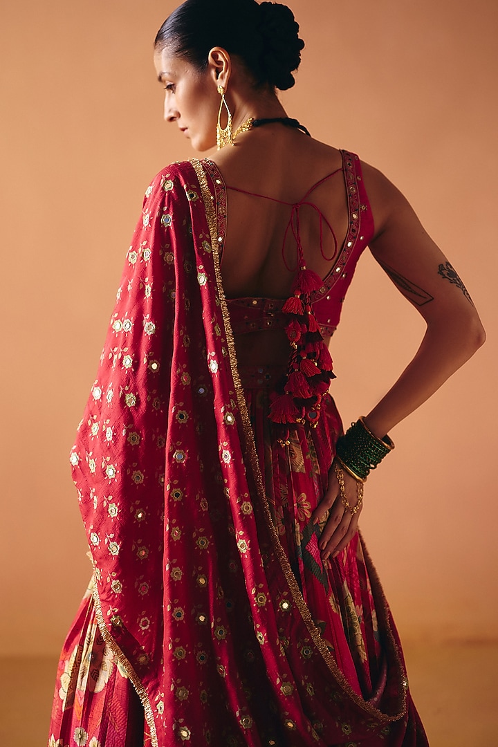 Pink Dupion Silk Hand Embroidered Pleated Wedding Lehenga Set by Drishti & Zahabia at Pernia's Pop Up Shop