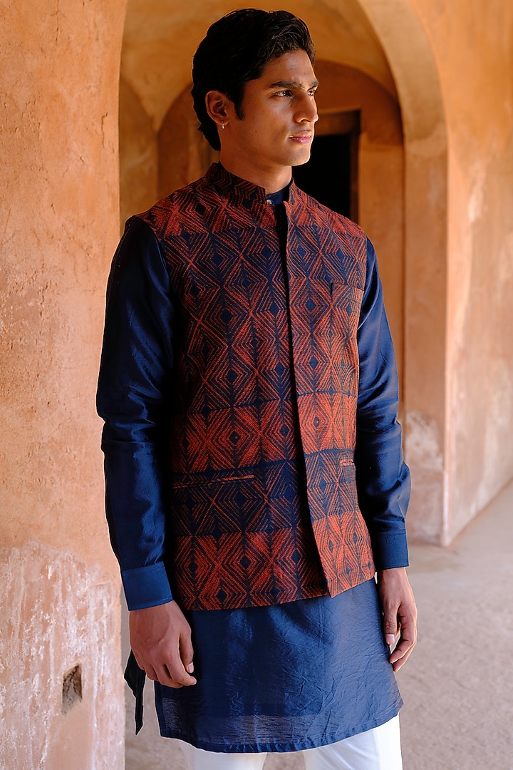 Rust Dupion Silk Printed Bundi Jacket Set by Drishti & Zahabia Men at Pernia's Pop Up Shop