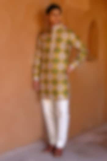 Green Dupion Silk Digital Printed Kurta Set by Drishti & Zahabia Men at Pernia's Pop Up Shop