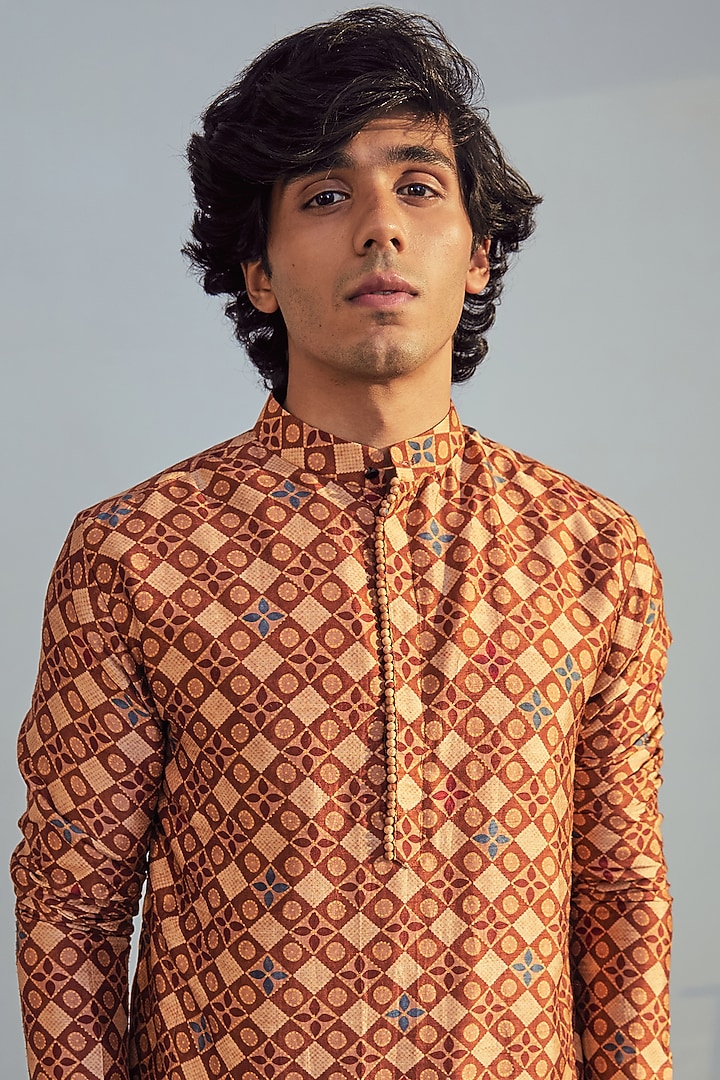 Rust Printed Kurta Set by Drishti & Zahabia Mens at Pernia's Pop Up Shop