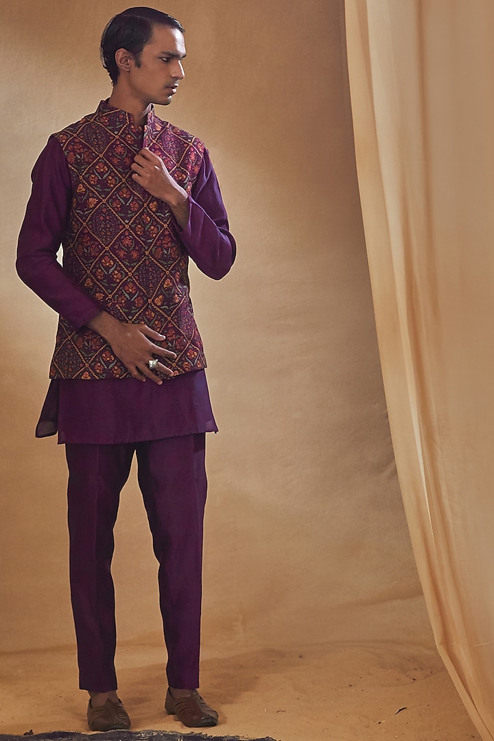 Purple Printed Bundi Jacket With Kurta Set by Drishti & Zahabia Mens at Pernia's Pop Up Shop