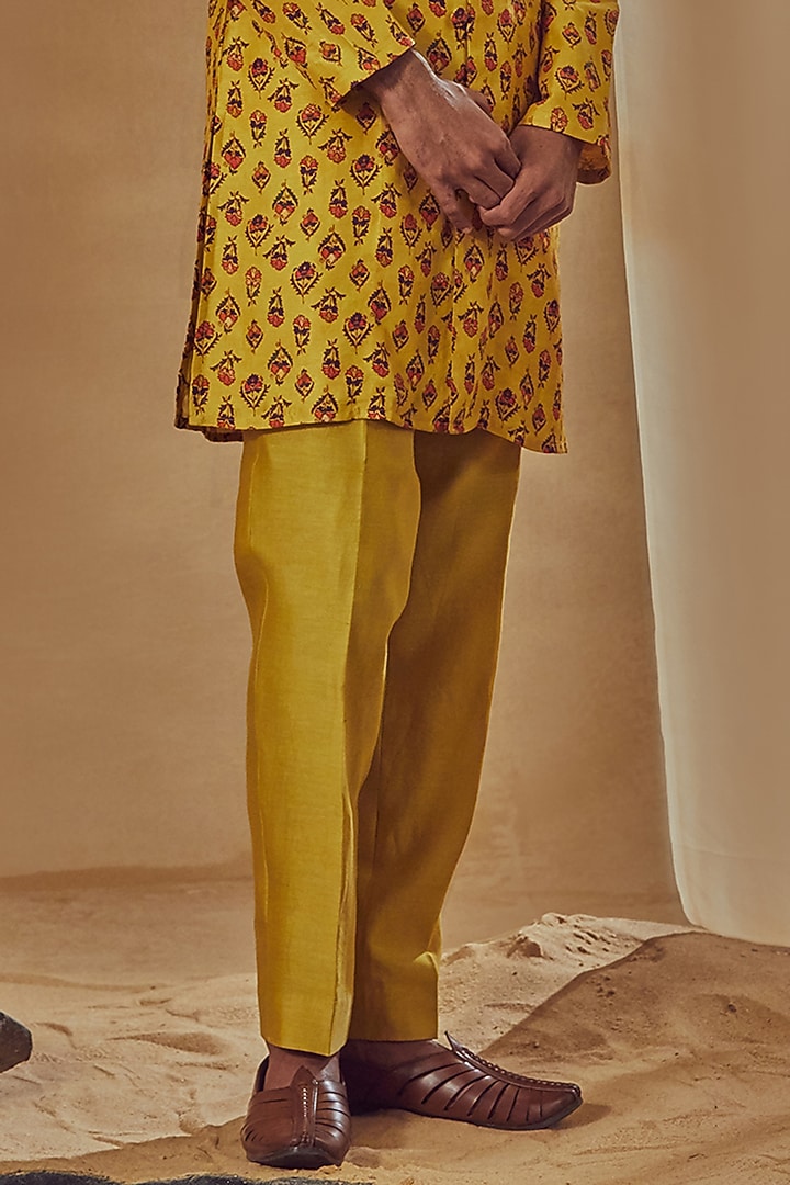 Mustard Silk Printed Kurta Set by Drishti & Zahabia Mens at Pernia's Pop Up Shop