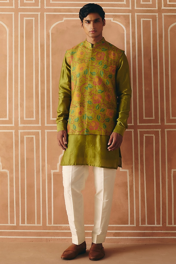 Parrot Green Dupion Silk Printed Bundi Jacket Set by Drishti & Zahabia Men at Pernia's Pop Up Shop