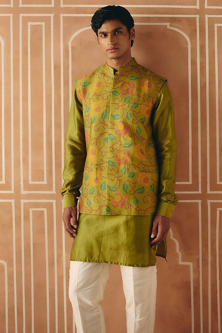 Parrot Green Dupion Silk Printed Bundi Jacket Set by Drishti & Zahabia Mens at Pernia's Pop Up Shop