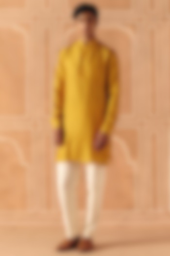 Marigold Yellow Dupion Silk Printed Kurta Set by Drishti & Zahabia Men at Pernia's Pop Up Shop