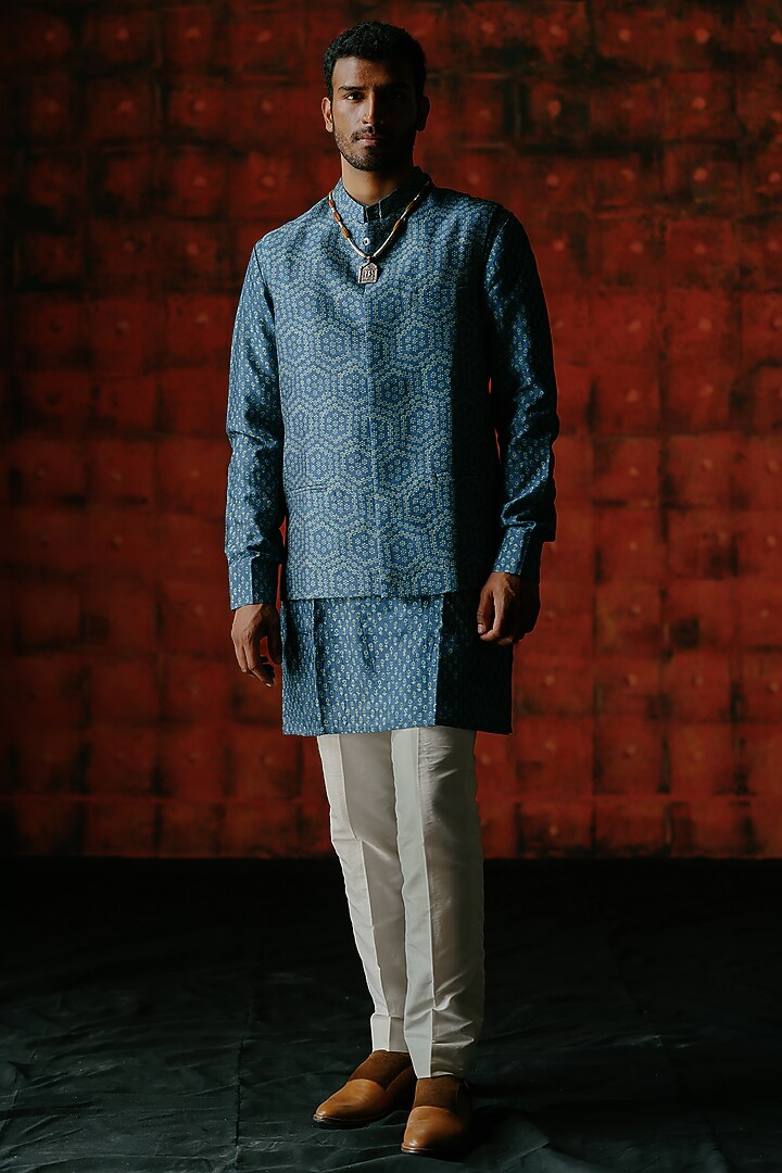 Indigo Dupion Silk Digital Printed Bundi Jacket Set by Drishti & Zahabia Men at Pernia's Pop Up Shop