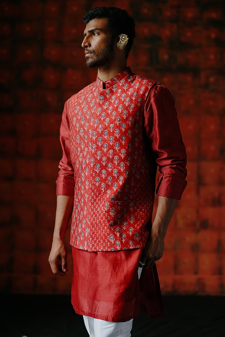 Brick Red Dupion Silk Digital Printed Bundi Jacket Set by Drishti & Zahabia Mens at Pernia's Pop Up Shop