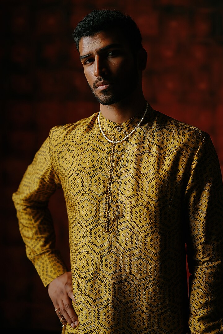 Amber Dupion Silk Digital Printed Kurta Set by Drishti & Zahabia Mens at Pernia's Pop Up Shop