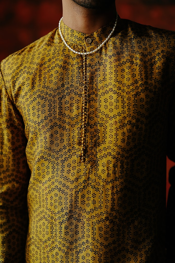Amber Dupion Silk Digital Printed Kurta Set by Drishti & Zahabia Mens at Pernia's Pop Up Shop