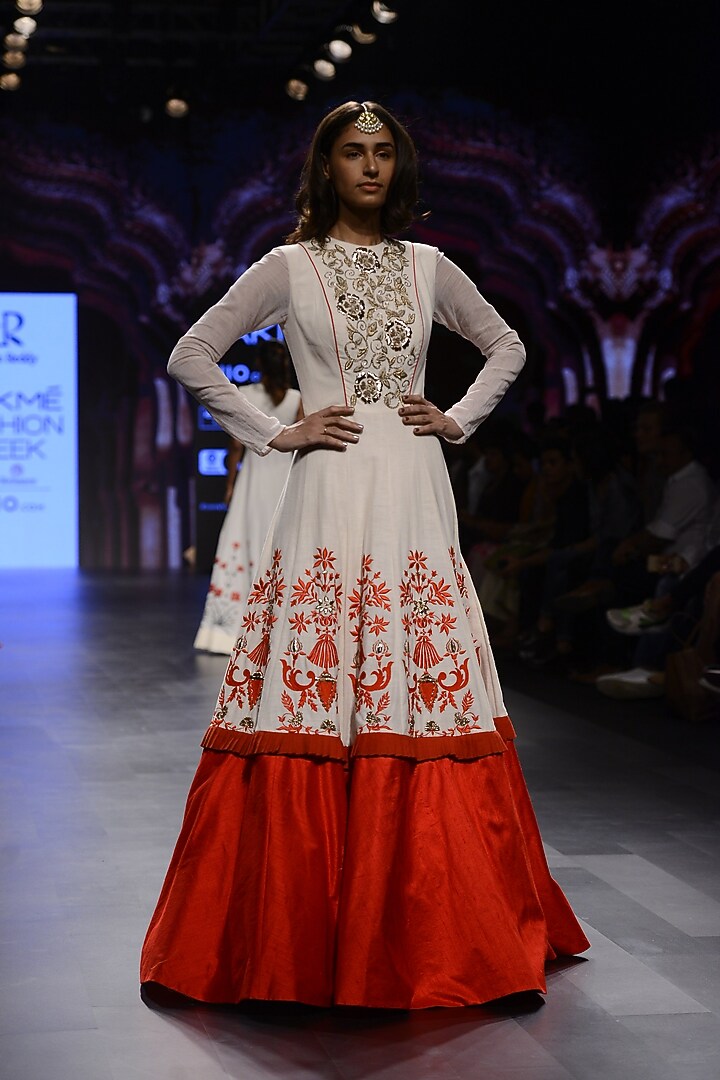 White and red floral embroidered gown available only at Pernia's Pop Up Shop.