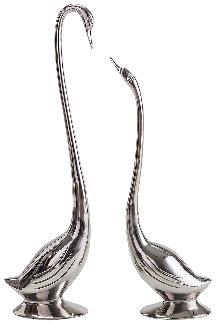 Silver Aluminum Swan Showpiece (Set of 2) by Sammsara